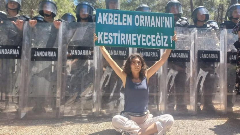 Akbelen tiyatrosu sunar: Gözleri tamamen kapalı!