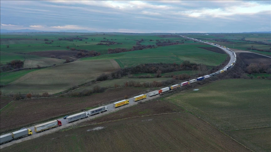 Fotokopi, ATM, Kadro ve Bulgaristan sınırındaki 38 km’lik TIR kuyruğu