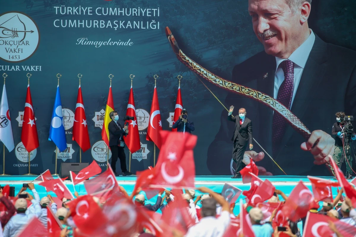 Güçlü bir Türkiye’yi kimler istemez?