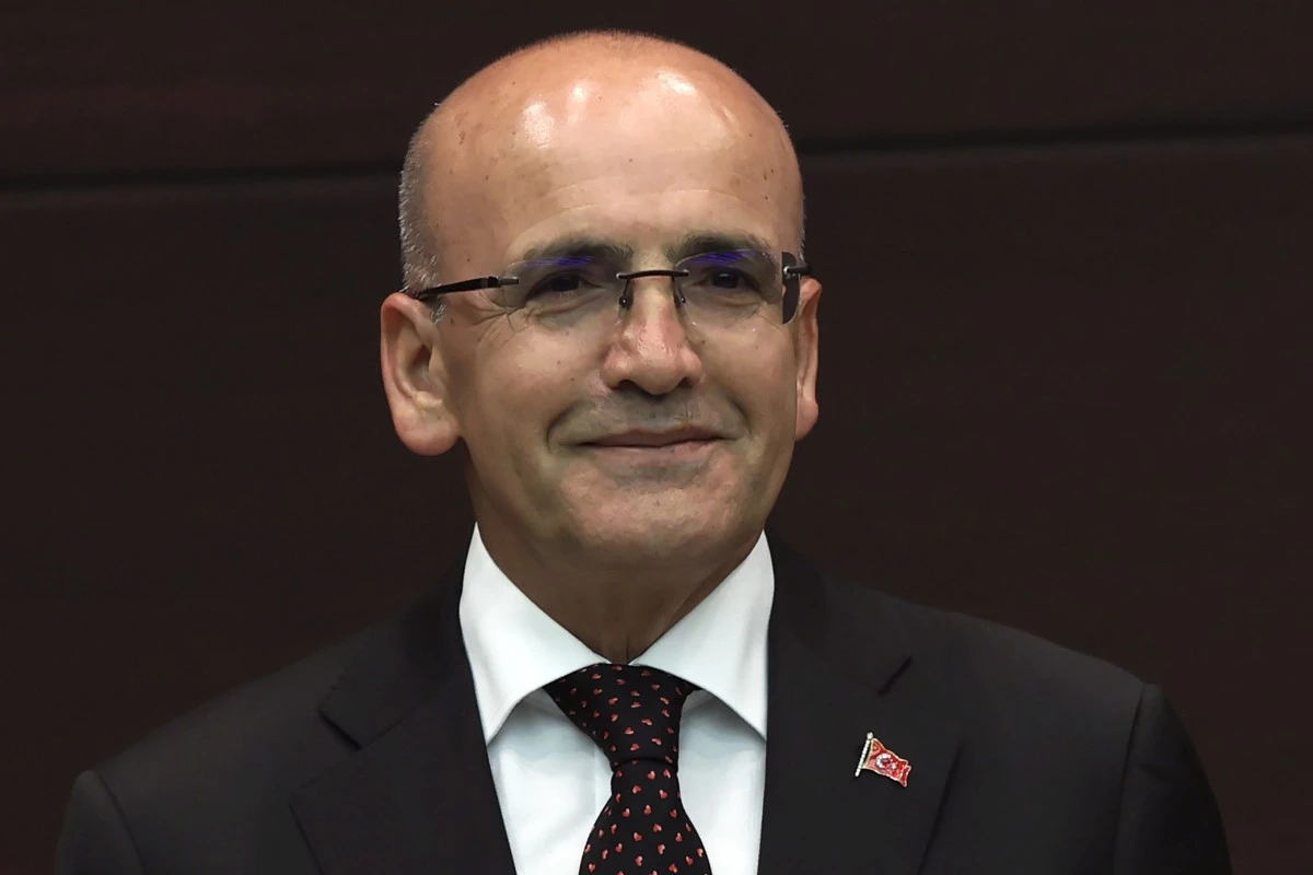 Hazine ve Maliye Bakanı Mehmet Şimşek cömertliği!