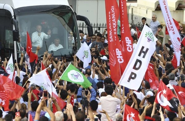 Muhalefetin miting meydanları