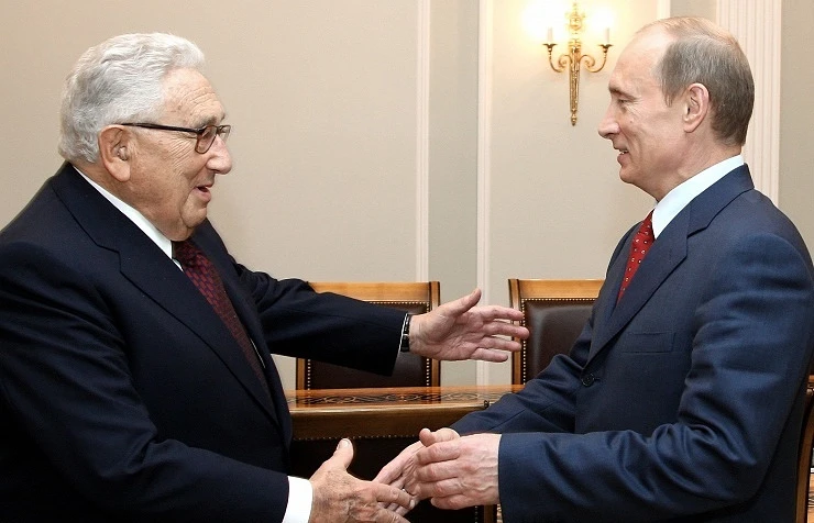Putin’in yakın dostu Siyonistlerin sevmediği adam Henry Kissinger!