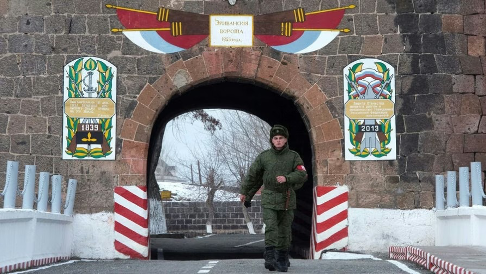Rusya Ermenistan’a geri mi dönüyor?