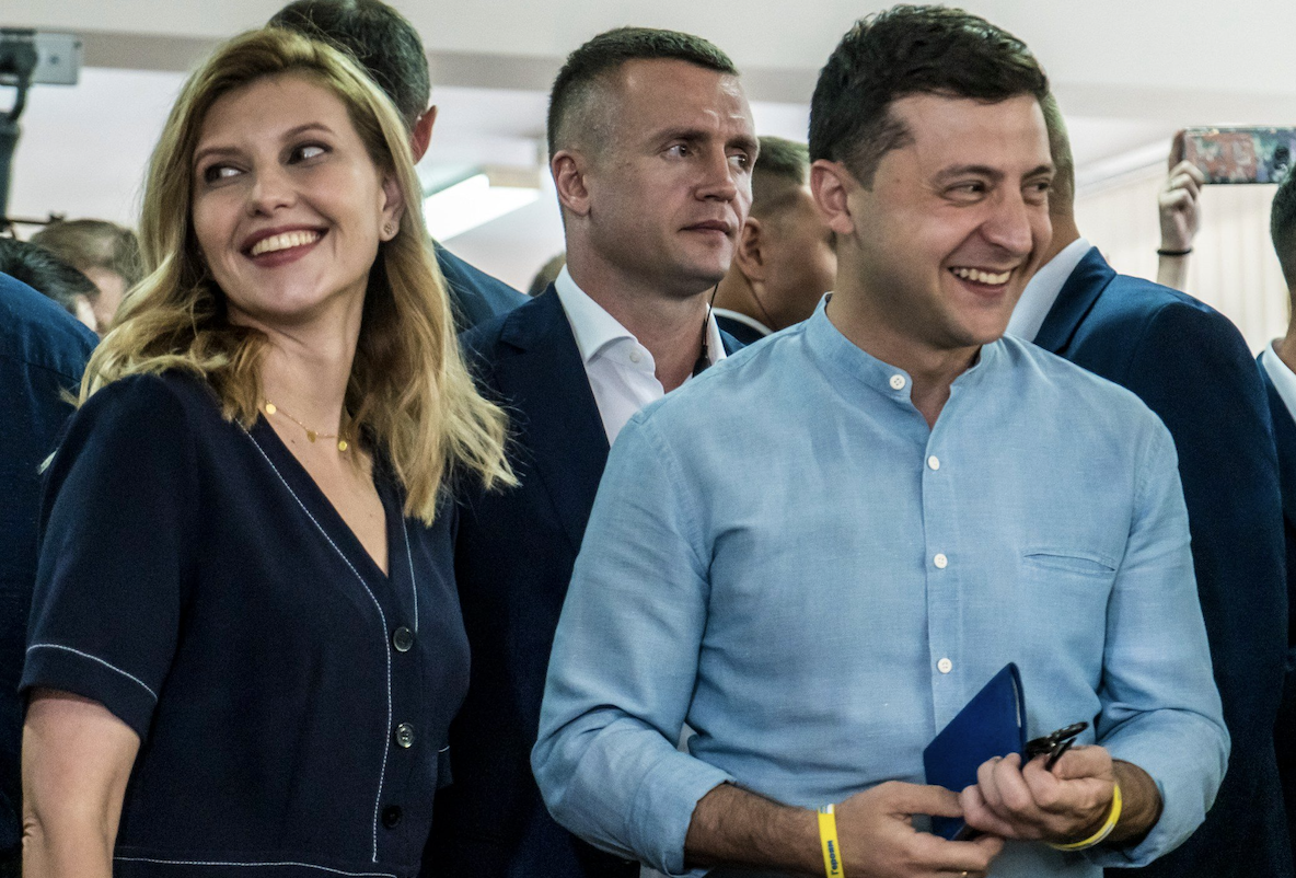 Rusya, Zelenskiy'in milyon dolarlarını ve koltuğunu kurtardı!