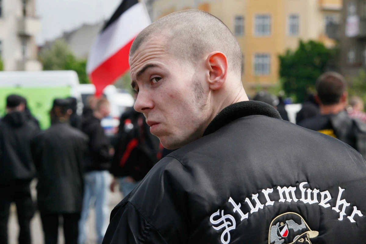 Ukrayna’da savaşanlardan korkan AB’ye şok: Neo-Naziler yakında evlerine dönüyor!