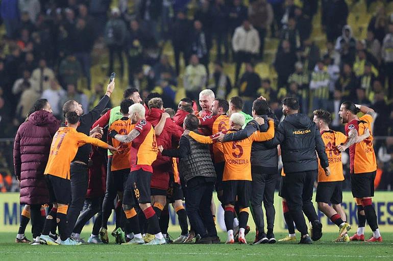 Yine Galatasaray yaptı!