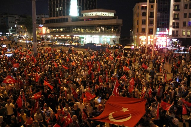 15 Temmuz'dan 11 Ağustos'a Meydanlarda 26 gün... Yayınlanmamış fotoğraflar -4-