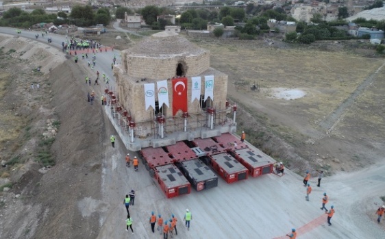 Batman`ın tarihi ilçesi Hasankeyf`te 12...