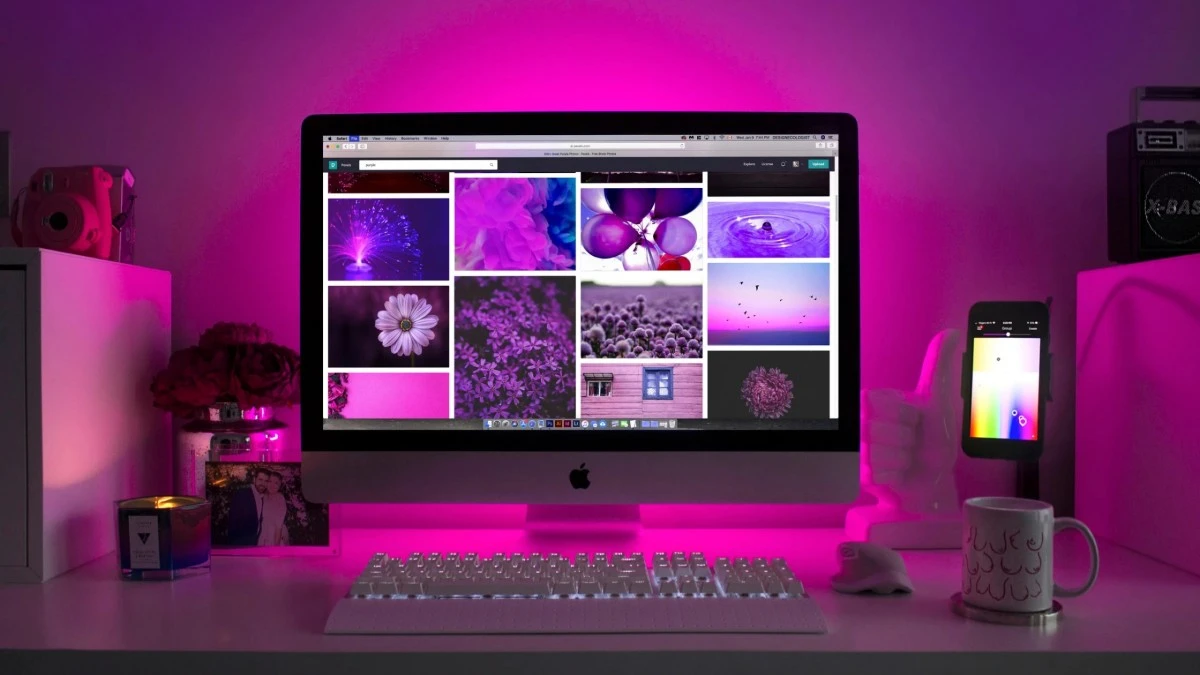 -Metaverse evrenindeki sanal araziler bir...