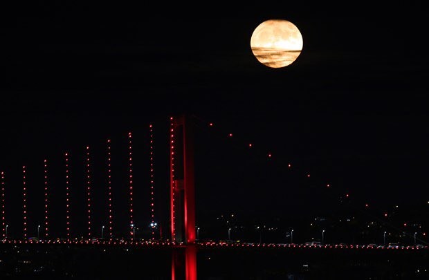 "Süper Ay” dedikleri de böyle geçti gitti işte...