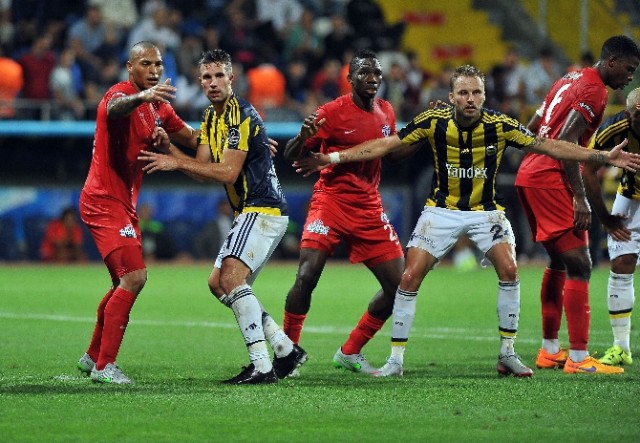 Fenerbahçe - Kasımpaşa maçında teröre karşı birlik mesajı!