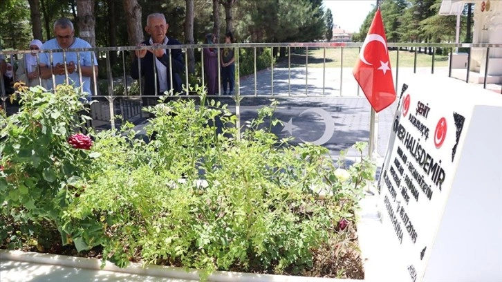 15 Temmuz kahramanı şehit Ömer Halisdemir unutulmuyor