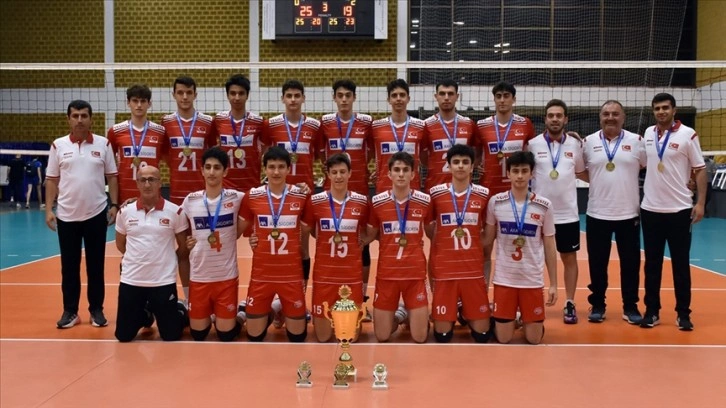 18 Yaş Altı Erkek Voleybol Milli Takımı Balkan şampiyonu oldu