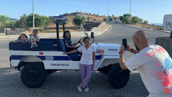 1954 model araç, yenilenerek Bodrum'da turizm polisinin hizmetine verildi