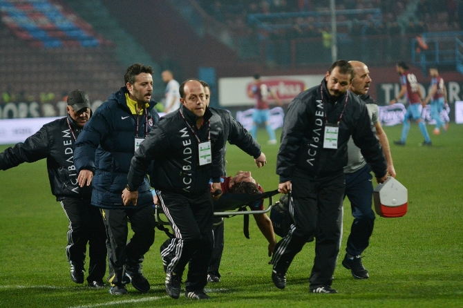 Trabzon'da iş, ilk yarıda 2 golle bitti, Salih Dursun hastanede