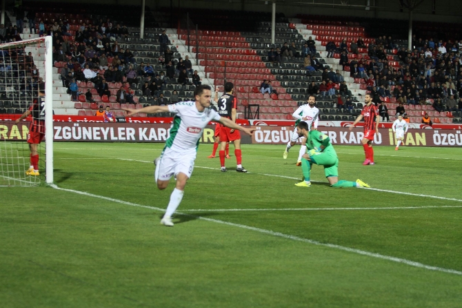 Saldırının ardından ara verilen Süper Lig’de ilk maç oynandı