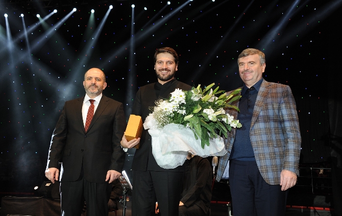 Sami Yusuf, Kutlu Doğum Haftası için Konyalılarla buluştu