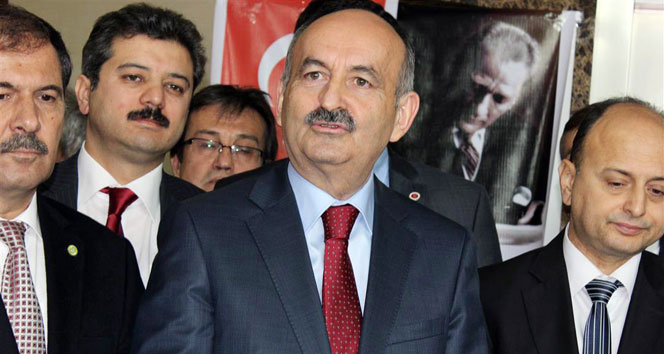 Müezzinoğlu: 'Birileri Atatürk’ün gölgesinde yan gelip yatıyor'