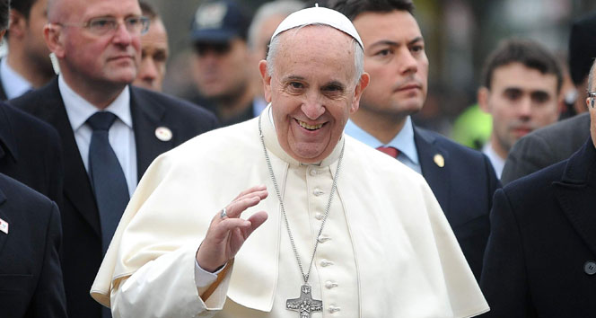 Papa'dan tartışma çıkaracak laflar