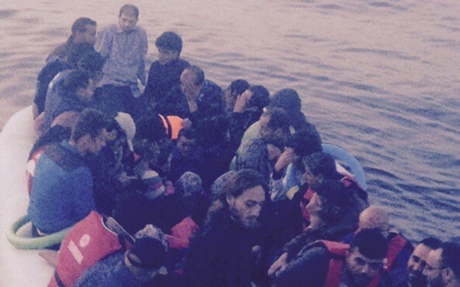 Ege’de 331 kaçak göçmen boğulmak üzereyken kurtarıldı