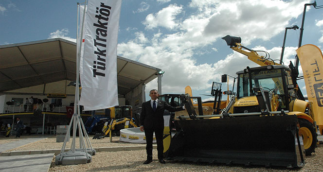 New Holland, Komatek Fuarı’nda yüksek performanslı iş makineleriyle boy gösterdi