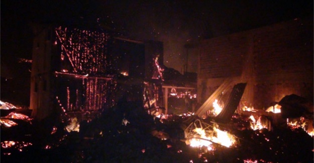 Bolu’da 1 köy alev alev yandı!