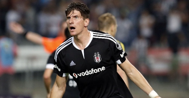 "Kendimi Van Persie, Eto’o ya da Podolski ile kıyaslamıyorum"