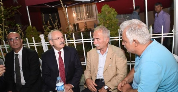 Kılıçdaroğlu, şehit binbaşının ailesini ziyaret etti