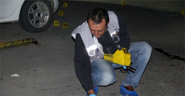 Acil önünde baba ve oğula kurşun yağmuru: 2 ölü