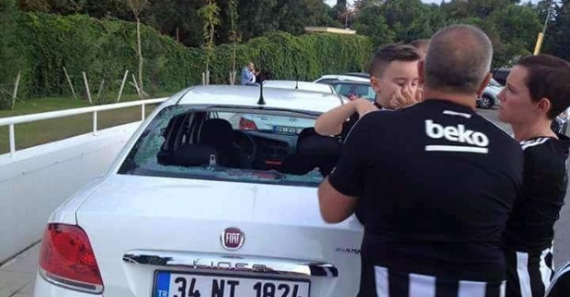 Futbol ter&ouml;r&uuml; bu kez bir minik Beşiktaş taraftarını ağlattı