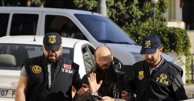 Antalya’da IŞİD operasyonu : 2’si Rus 20 gözaltı