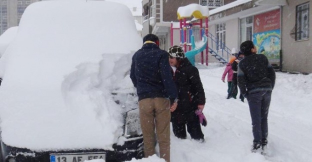 Bitlis’te okullar tatil!