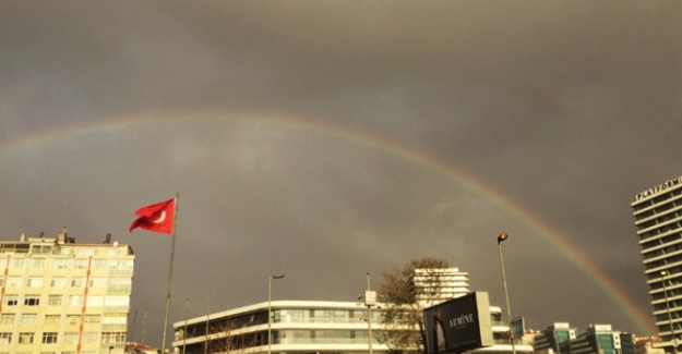 İstanbul’a sabah sürprizi: Gökkuşağı