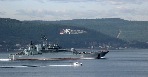Füzeli o Rus savaş gemisi yine süzülerek Boğaz’dan geçti