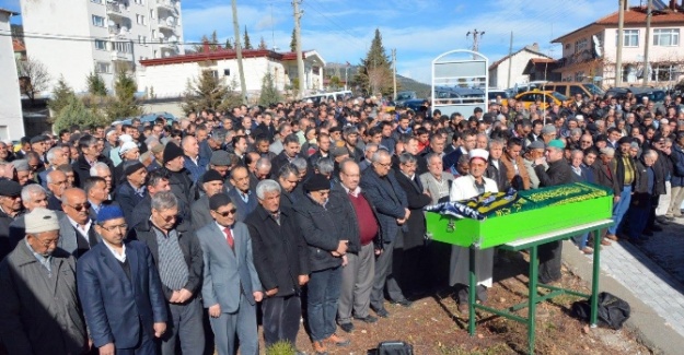 MHP’li yönetici gözyaşlarıyla uğurlandı