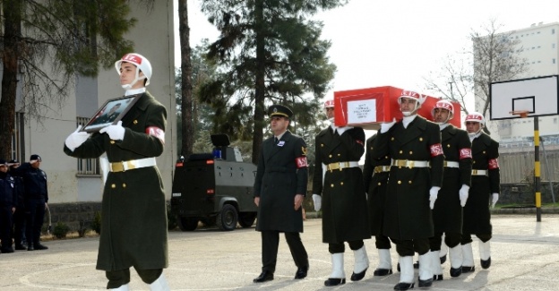 Şehit uzman çavuş için tören düzenlendi