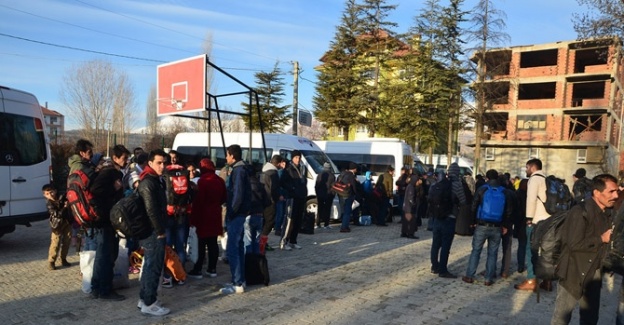 Kaçak göçmenlere yardım eden 2 organizatör tutuklandı