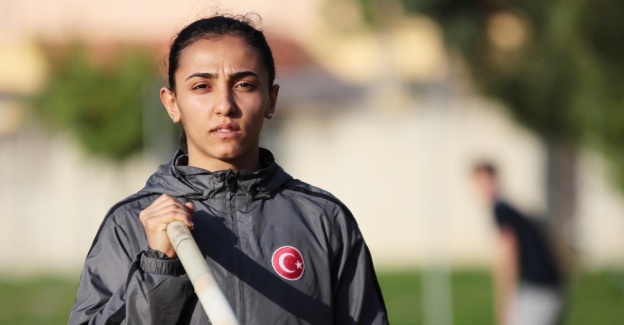 Ailesinden habersiz antrenmanlara gitti, Türkiye rekoru kırdı