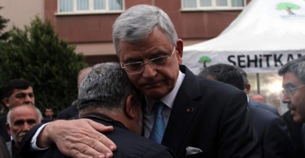 Bakan Bozkır yüreği yanan babanın acısına ortak oldu