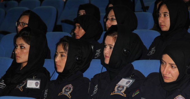 Afgan kadın polislere Türkiye’de ’Özel Harekat’ eğitimi