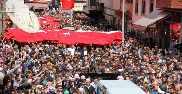 Şehidin cenazesi memleketinde toprağa verildi