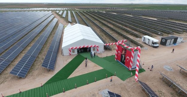 Türkiye’nin en büyük güneş enerji santrali Karatay'da açıldı