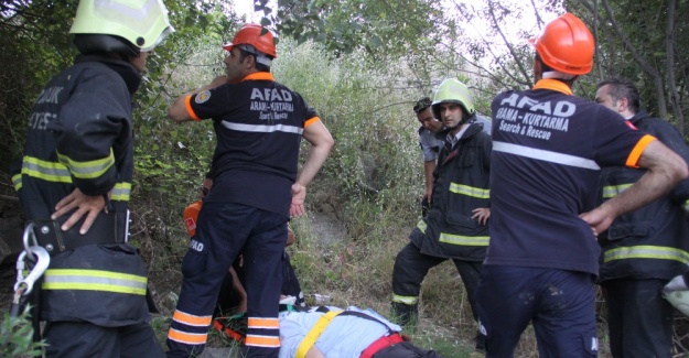 Çaya düşen sarhoşu itfaiye ve AFAD ekipleri kurtardı