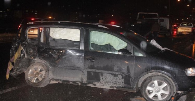 Otobüs terminali önünde feci kaza: 2’si ağır 12 yaralı