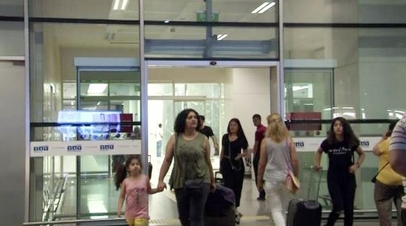 Saldırının ardından uçaklar İzmir’e yönlendirildi