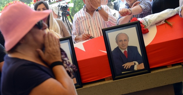 Yaşar Nuri Öztürk son yolculuğuna uğurlandı