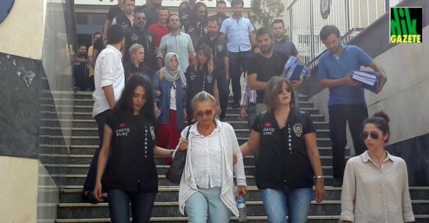 Darbe girişimi soruşturmasında 17 gazeteci tutuklandı