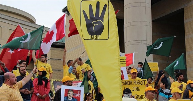 Kanada'da yaşayan Mısırlılar, Rabia katliamını protesto etti