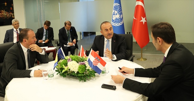 Bakan Çavuşoğlu New York’ta yoğun diplomasi trafiği yürütüyor