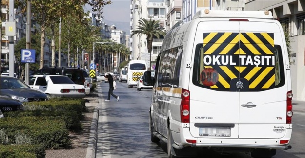'16 bin servis aracı sorunsuz iş başı yaptı'